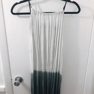 SOLD ✨ Ombré white to black maxi dress